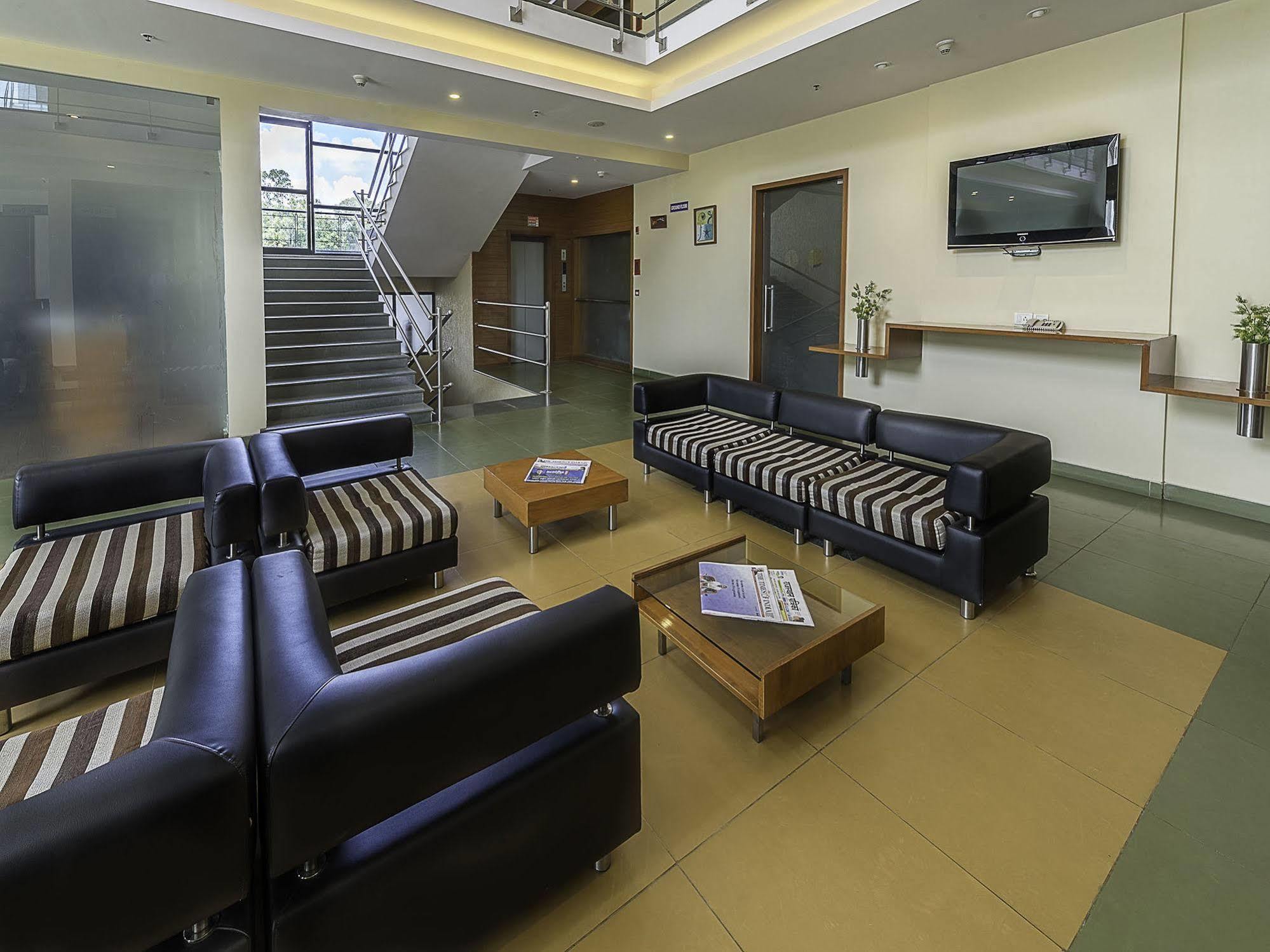 Capital O 16165 Cartier Hotel บังกาลอร์ ภายนอก รูปภาพ